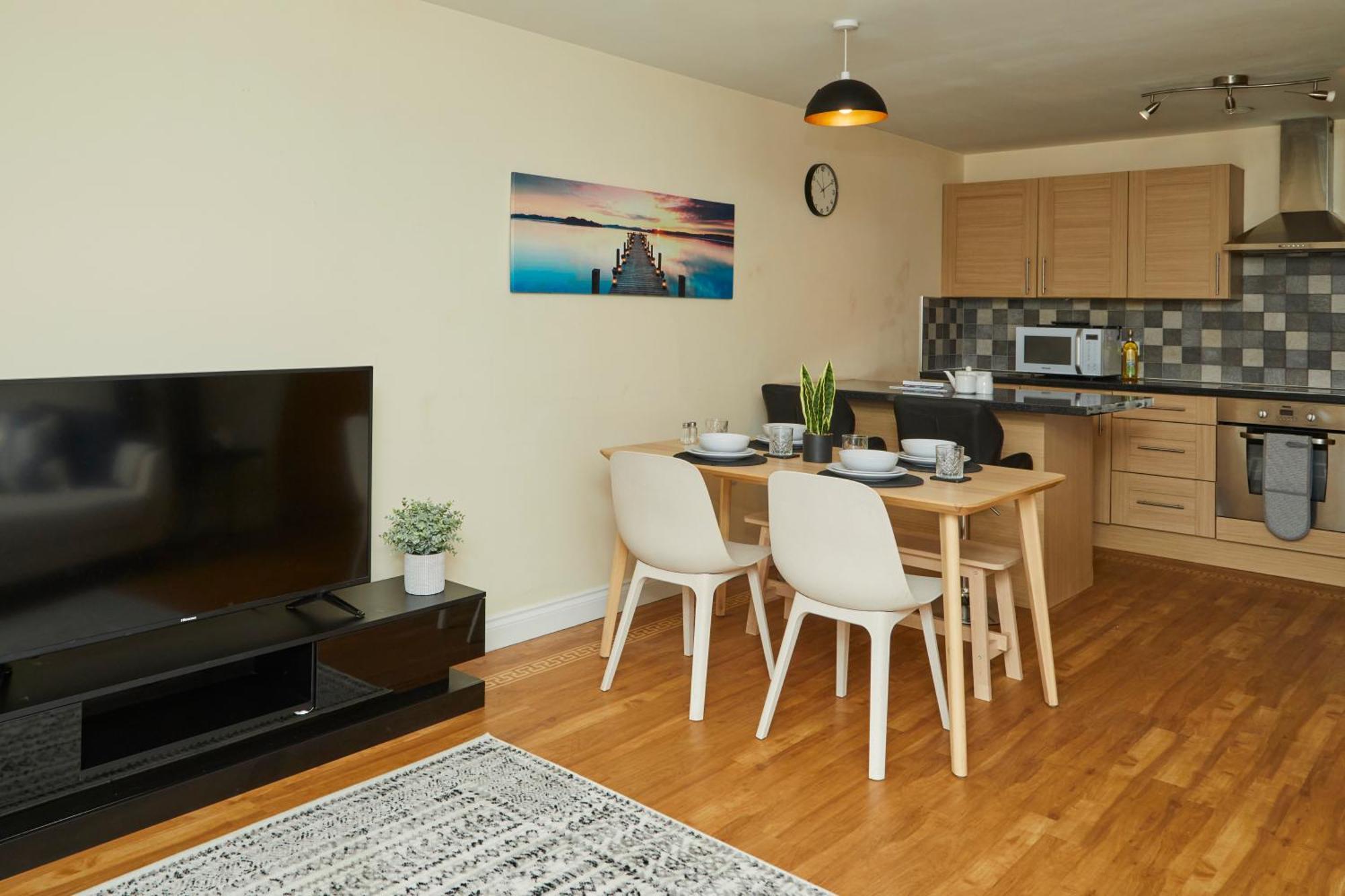 Stylish 2-Bedroom Apartment With Free Parking 哈利法克斯 外观 照片